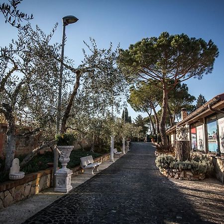 Tenuta Gran Paradiso Hotel Palombara Sabina ภายนอก รูปภาพ