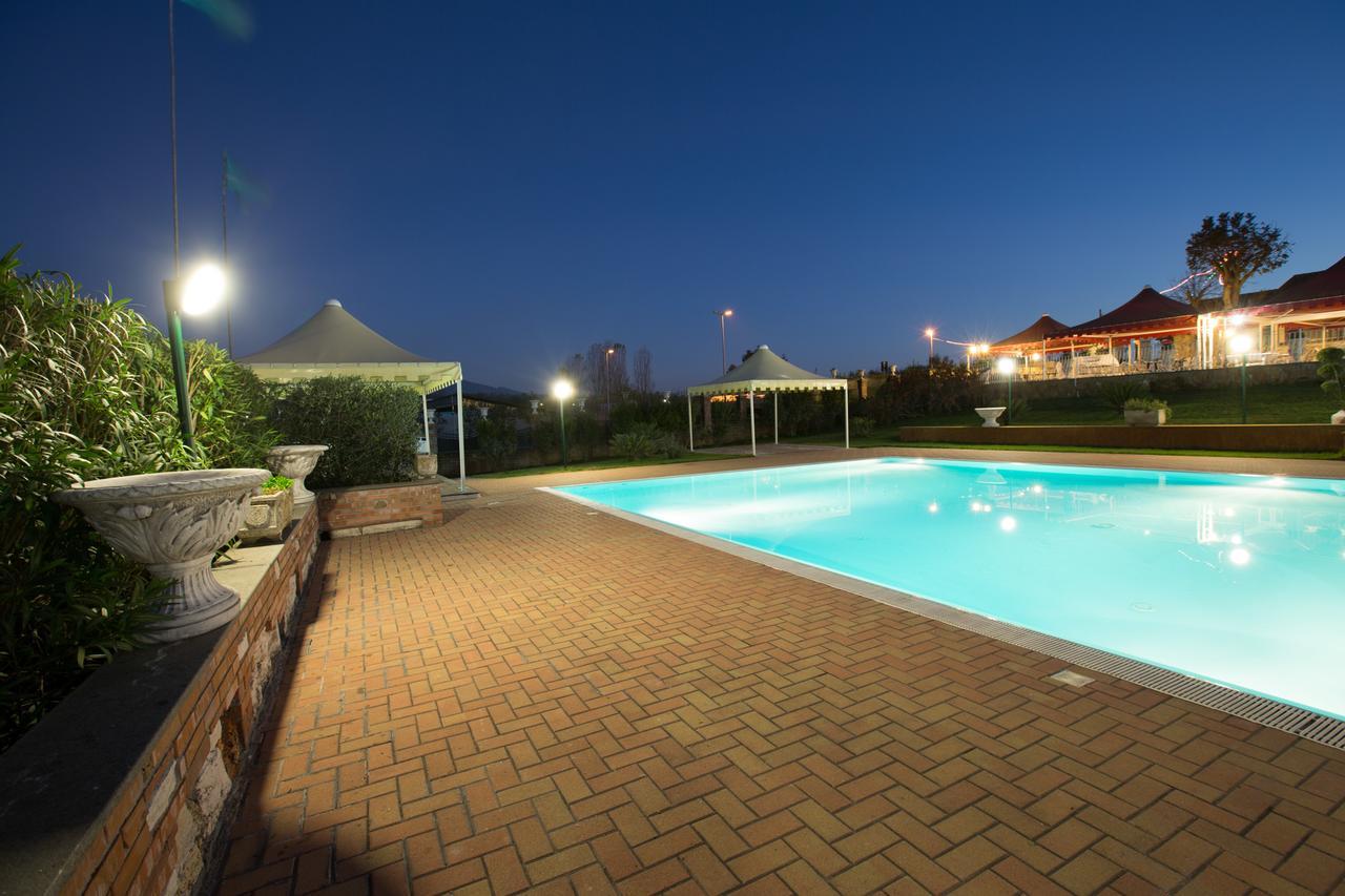 Tenuta Gran Paradiso Hotel Palombara Sabina ภายนอก รูปภาพ